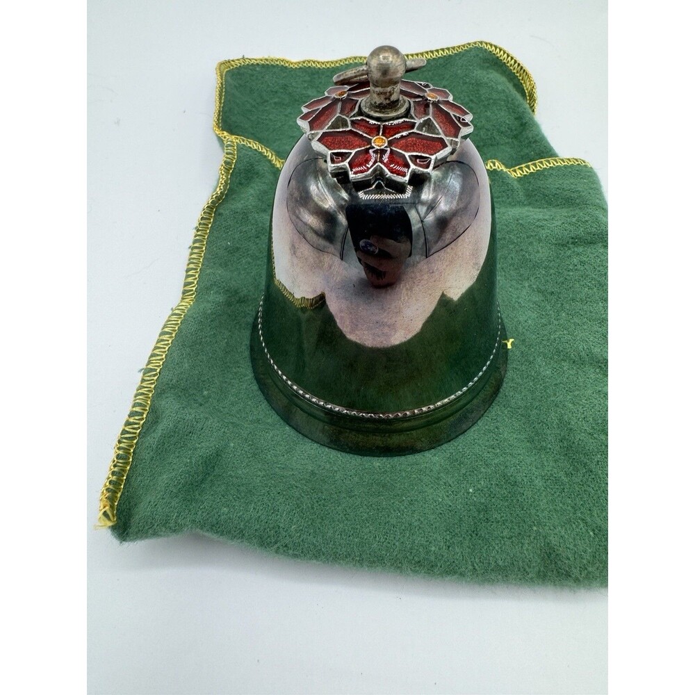 1973 WALLACE SILVERSMITHS Silver plated Christmas Bell Poinsettia top Ornament